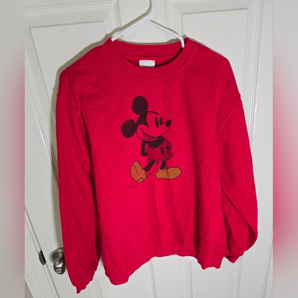 Disney Vintage Red Pullover Mickey Crewneck Sweater Medium